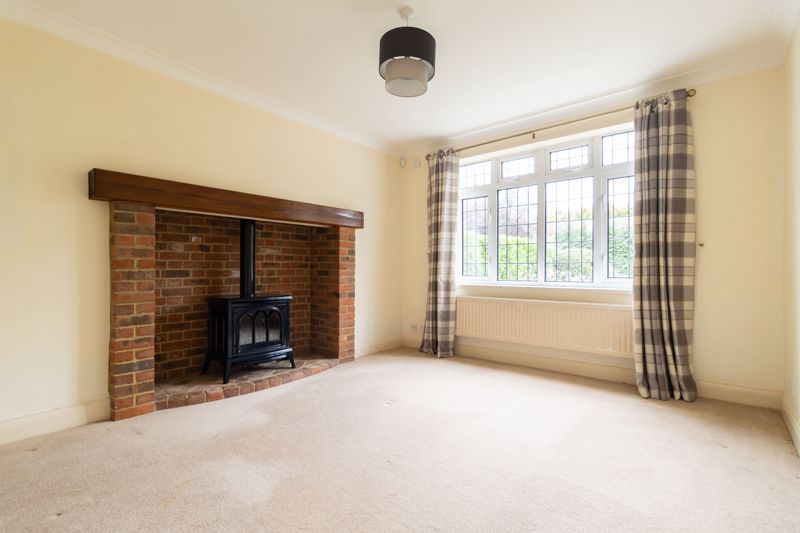 6 Rushton Avenue South Godstone